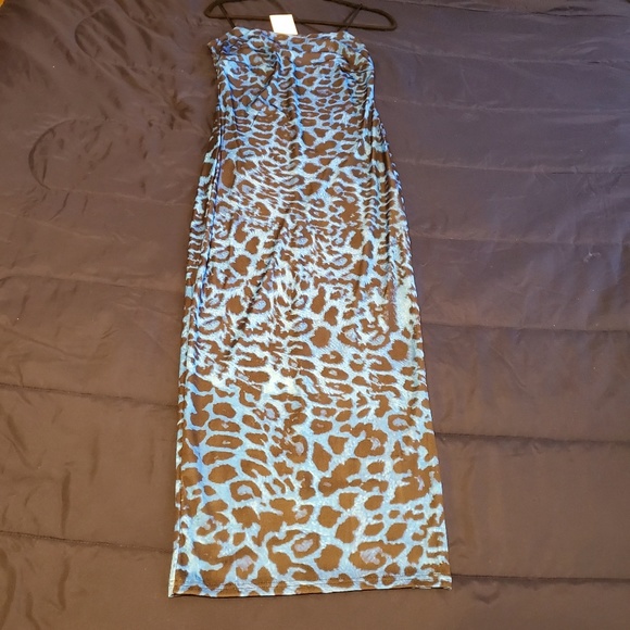 Dress - Picture 2 of 4